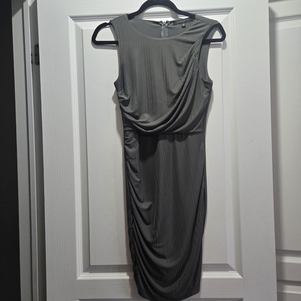 Dynamite Olive Green Sleeveless Midi Dress